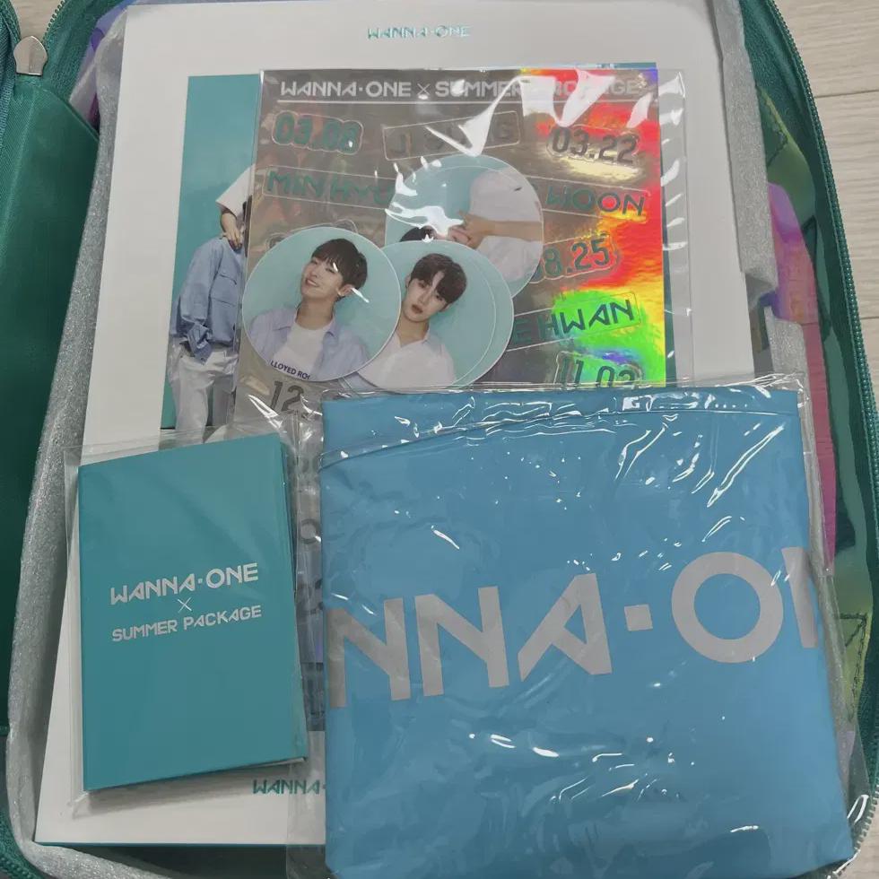 

Wannaone Summer Package