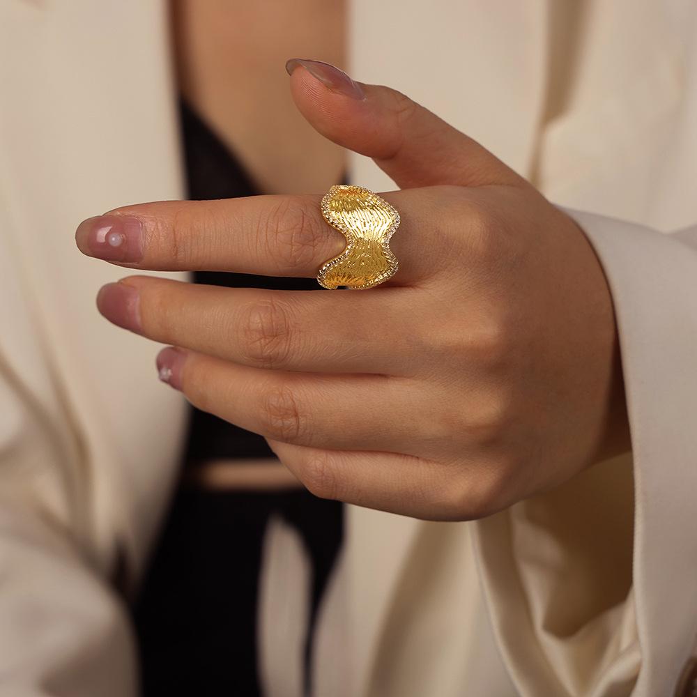 European American Women's Minimalist Geometric Textured Open Ring - Irregular Bark Design