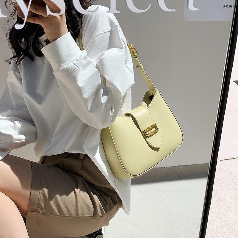 Bag women's new niche design light luxury texture fashion summer baguette bag large capacity shoulder armpit bag
