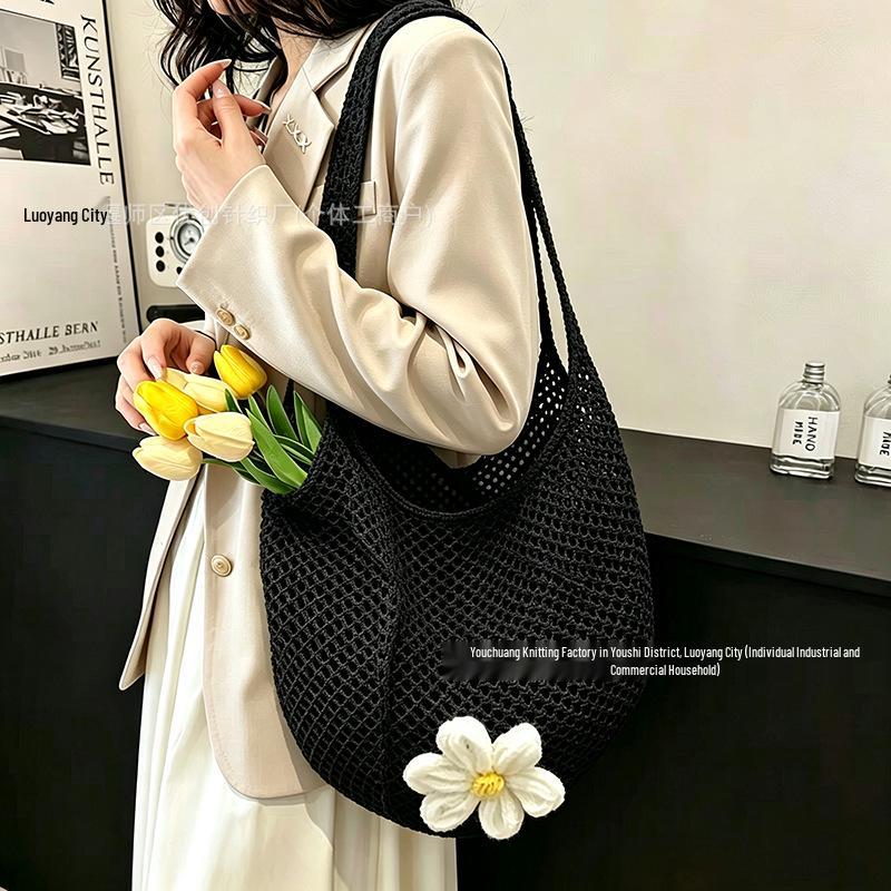 New Style Holiday One-Shoulder Knit Bag: Retro Mesh Hollow Design, Simple Woven Handbag, Exquisite Beach Accessory.