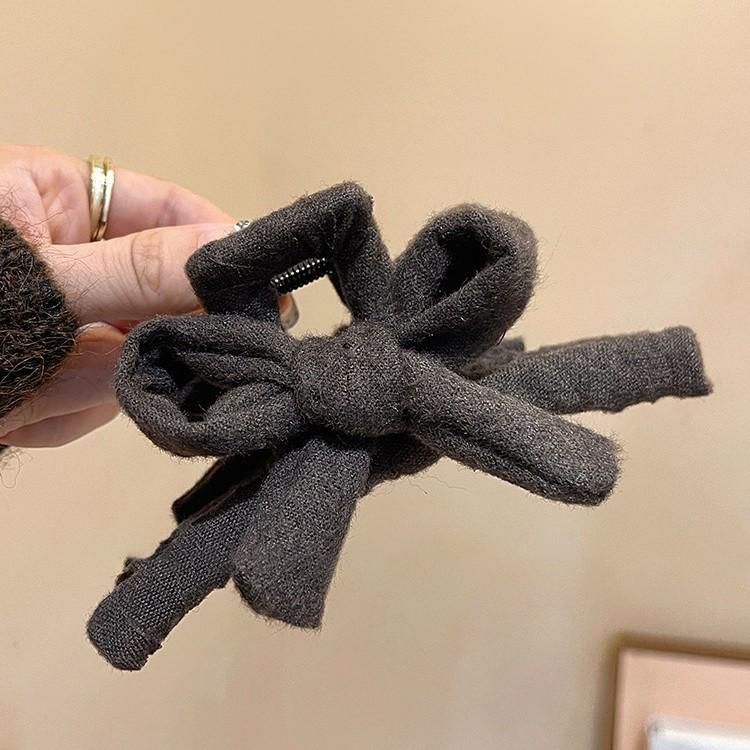 Korean Fabric Bow Claw Clip: Chic, Versatile Hair Accessory for Women