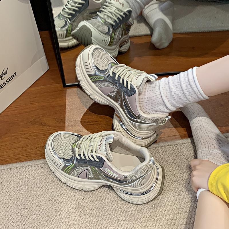 Platform dad shoes women's 2025 autumn new versatile breathable height-increasing muffin shows small feet and light casual sports shoes