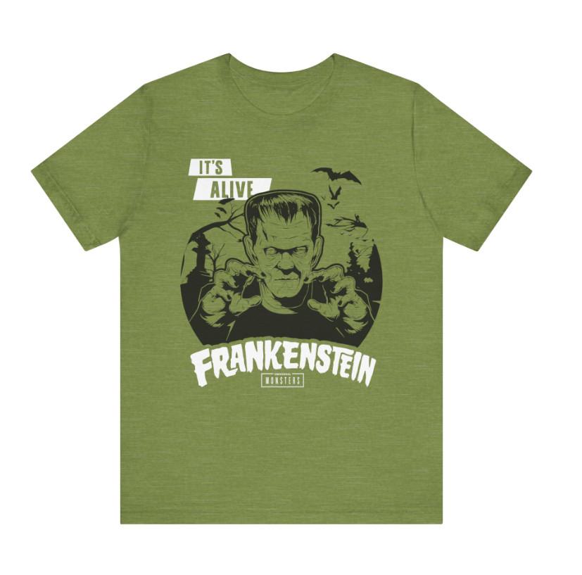 Universal Monsters Frankenstein It s Alive Graveyard Background Men s T Shirt Unisex T-Shirt XXXL