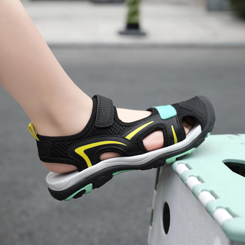 Baotou Kids' Non-Slip Breathable Korean Style Sandals - Fashion Beach & Sports Shoes for Boys