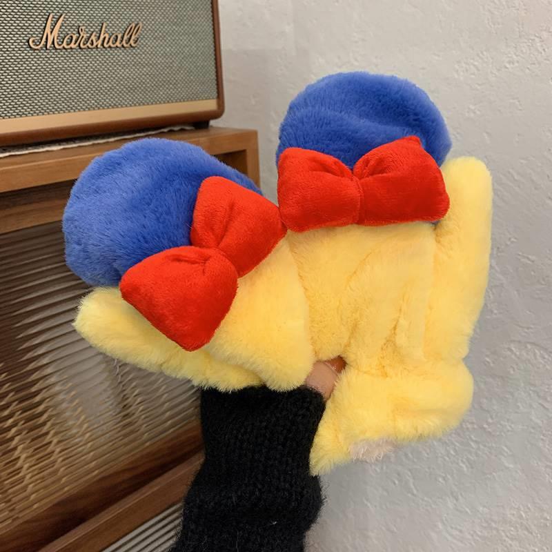 Japanese Plush Mittens for Women In Winter Cute  Student Riding Warm  Contrasting Colors  Plus Velvet  Thickened  Cold Proof Halter Neck Fashion