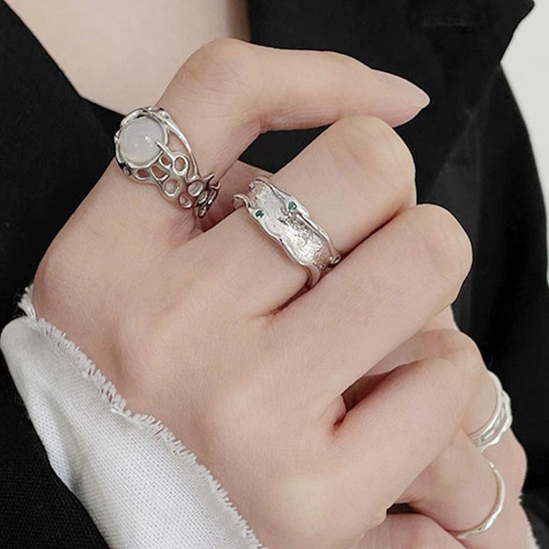 Nischen Design Kaltwind Grüner Zirkon Weißer Achat Fortgeschrittener Sinn Personalisierter Zeigefingerring Weiblich