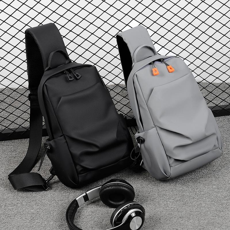 New Men's Breast Bag Trendy Cool Shoulder Messenger Bag Multi-functional Casual Breast Bag