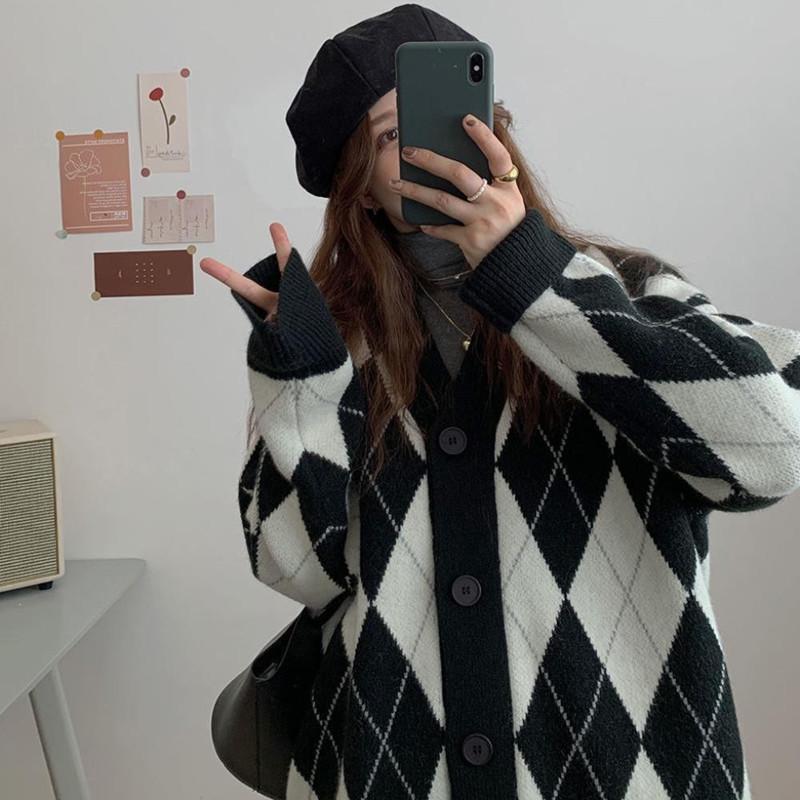 Japanese Academy Diamond Pattern Loose Knit Cardigan - Women's Slimming Color Block Sweater