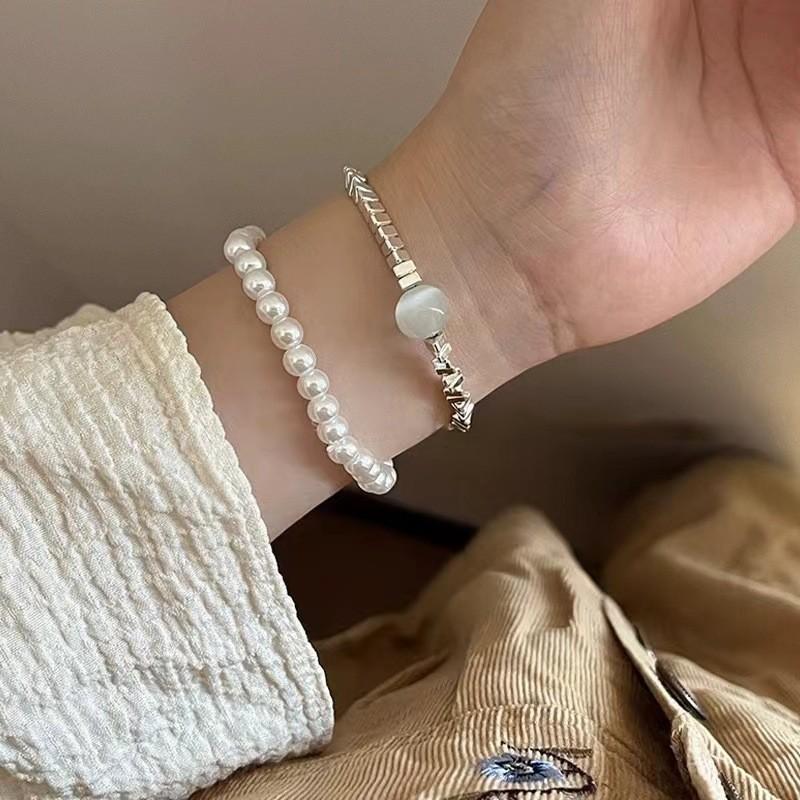 Stylish Geometric Zirconia Bracelet For Women Perfect For Gifting Special Occasions