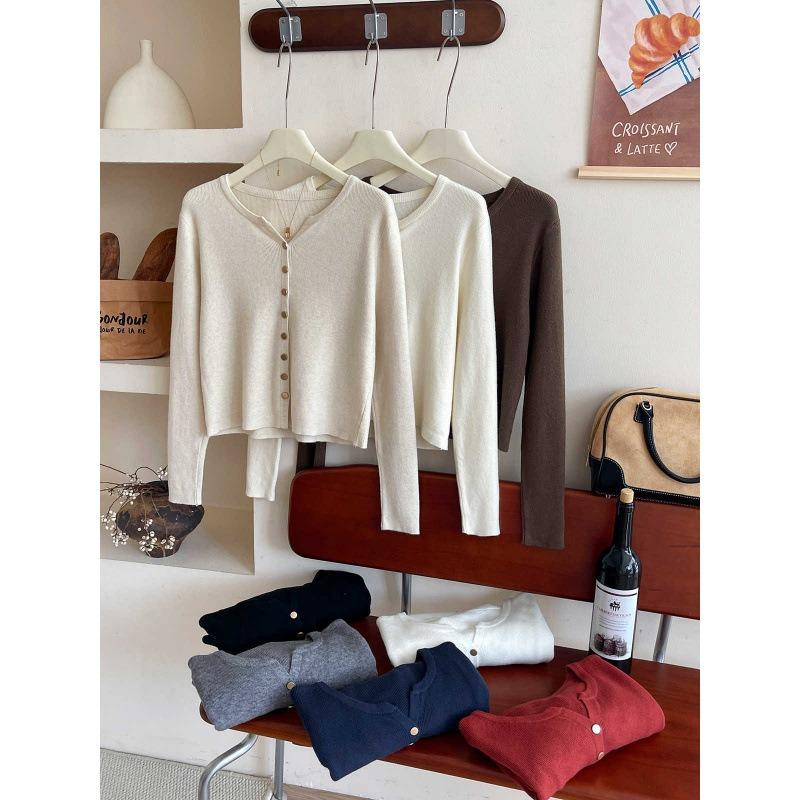 Retro Small Soft Waxy Sweater Knitted Cardigan Women's Autumn and Winter Thin Stacked Coat Bottoming Top