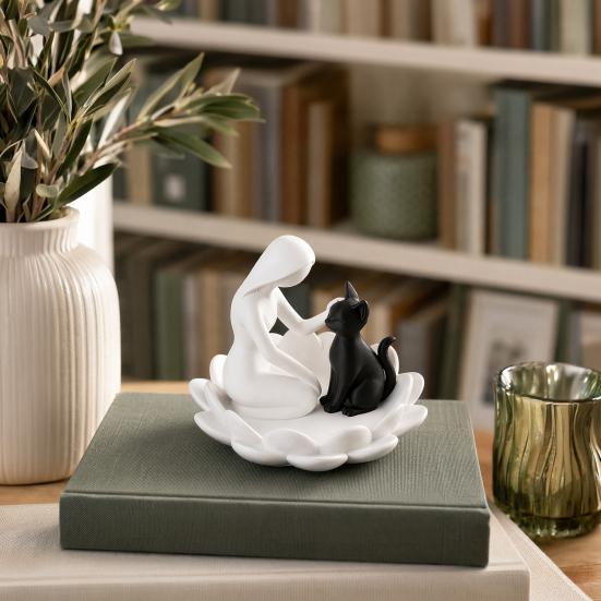 Human-Cat Interaction Shape Ornament, with Stable Non-Slip Lotus Base, Black And White Contrast Design, Ornament for Cat Lovers