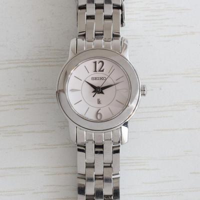 Used Working Item SEIKO LUKIA Watch 1N01-OHEO