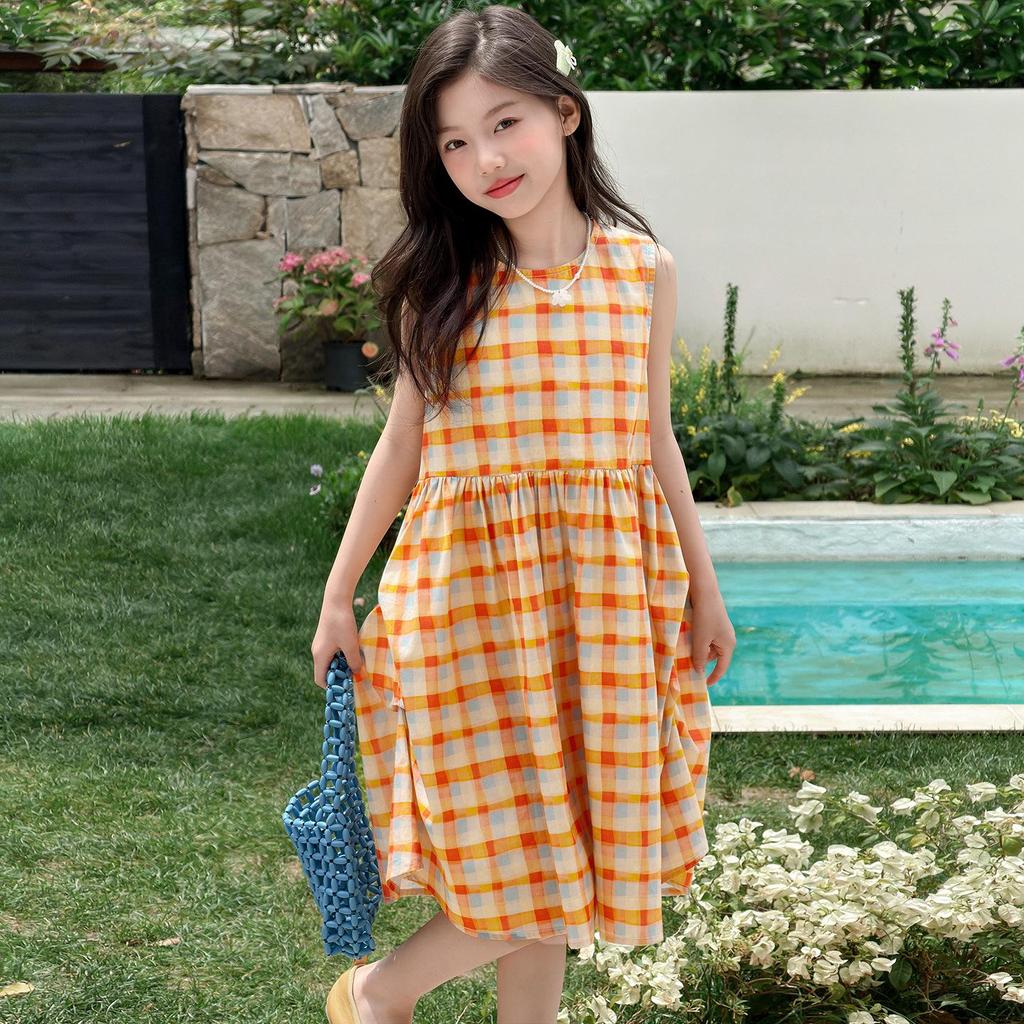 Girls' Summer Plaid Sleeveless Dress: Korean Style Loose Princess Dress for Middle and Older Children