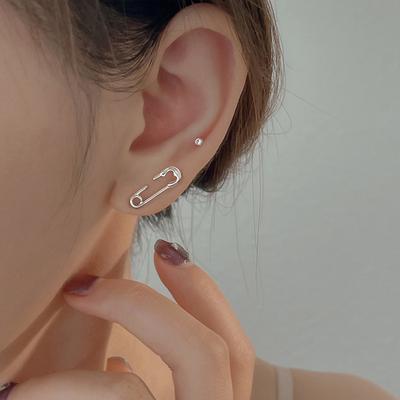 New Pin Earrings Cool Handsome Male And Female Couple Personality Hip Hop Punk Ins Cold Wind Paper Clip Earrings