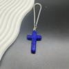 Elegante Crucifijo de Arcilla Colgante con Acento de Cristal para Espejo Retrovisor de Coche Accesorios Colgantes para el Interior del Coche