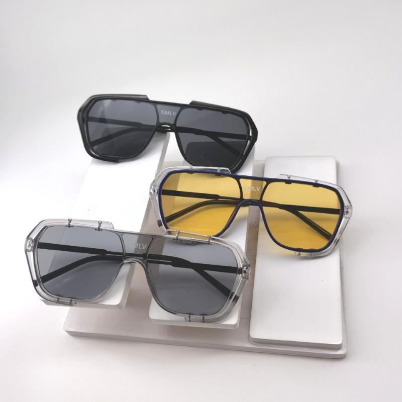 New Large Frames Square Sunglasses Female's Designer Fashion Sun Spectacles Female Outdoor Travel Eye Spectacles UV 400 Protection Oculos De Sol
