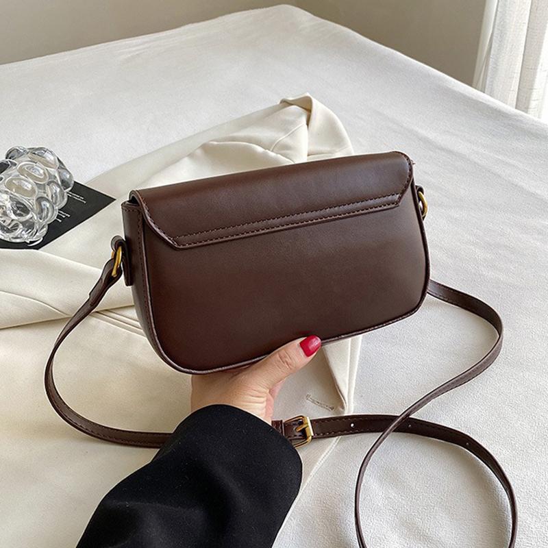 Нова невелика сумка під пахвами 2024 року, проста та модна сумка-багет, висококласна ретро-сумка через плече на одне плече