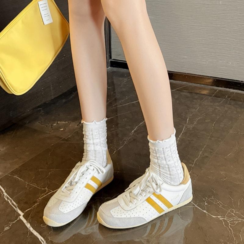 Retro leather red German training shoes women's 2025 new versatile lace-up round head casual sports shoes flat Forrest Gump shoes