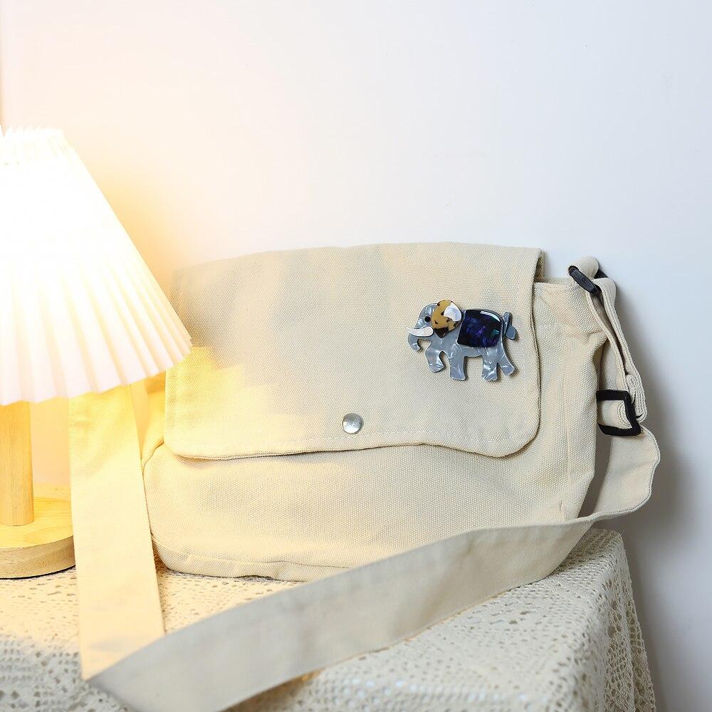 Blucome Fashion Acrylic Large Elephant Brooch Lovely Animal Thailand Elephant Resin Pins Jewelry For Women Bag Accessories
