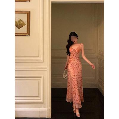 Damen Frühsommer neues rosa Trägerkleid mit Blumenmuster lässiges Temperament hüftbetont langer Rock