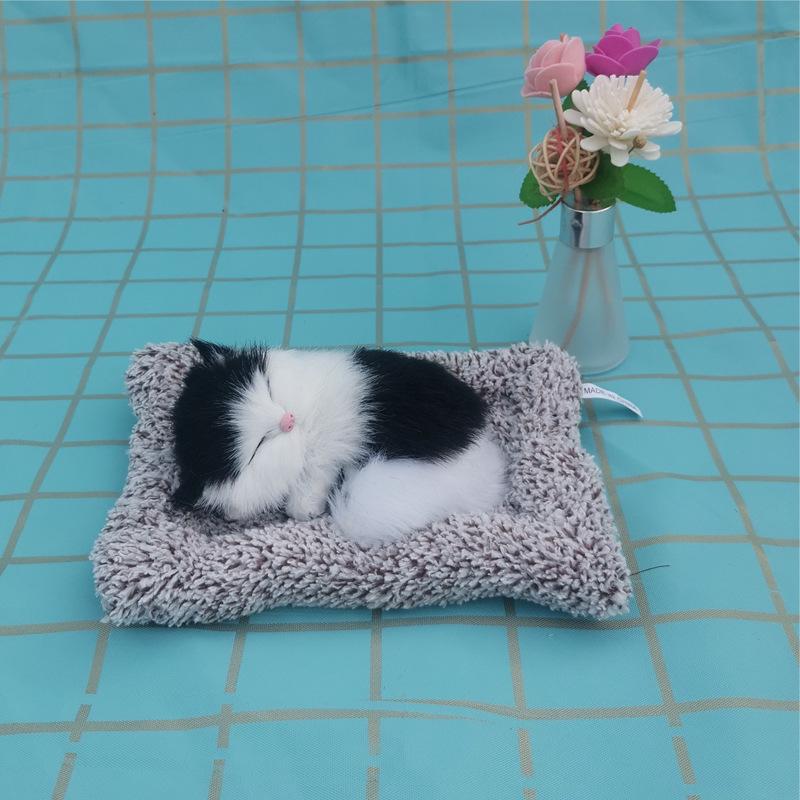 Simulovaná mňoukající kočka plyšová hračka s bambusovým uhlím sáček ozdoba pro děti