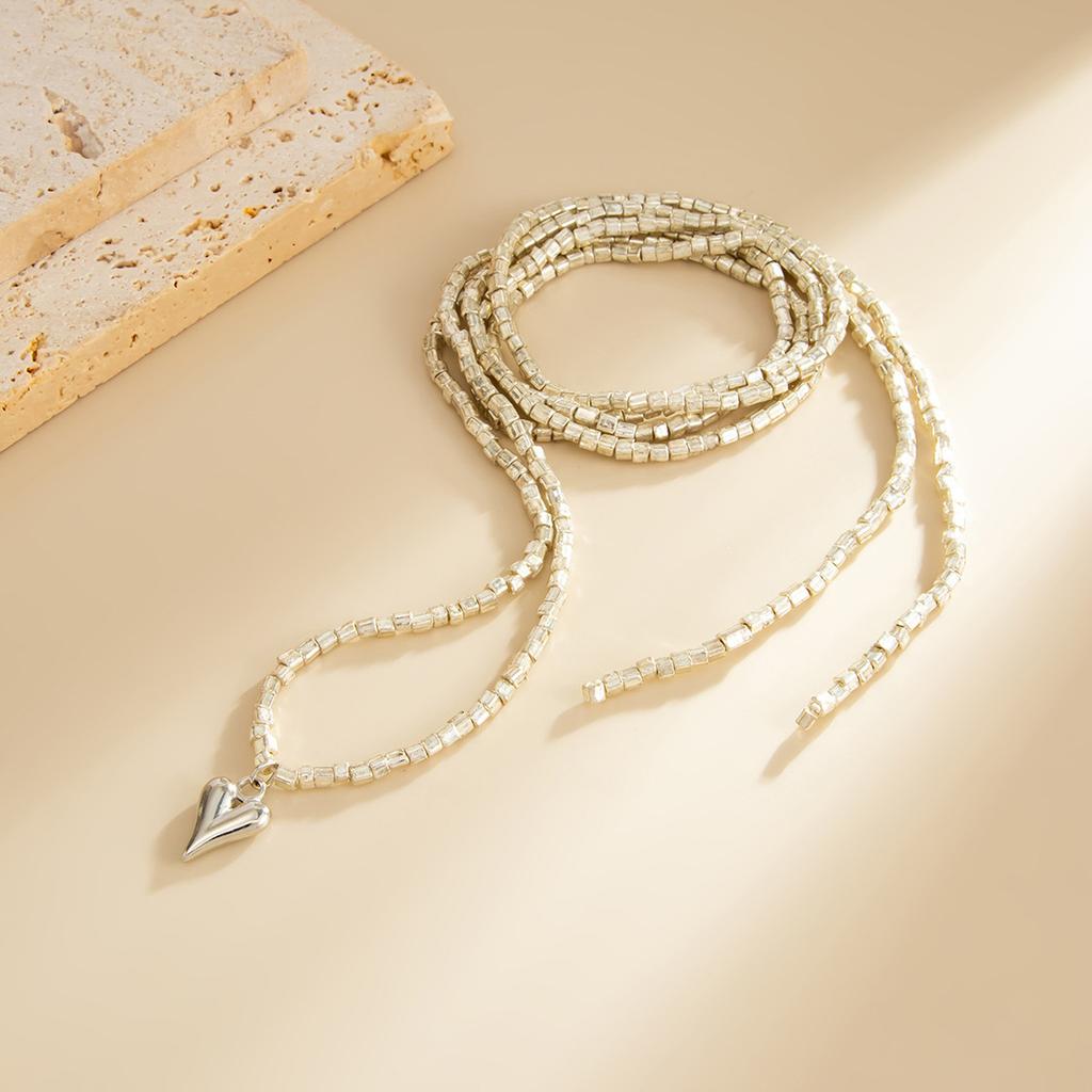 Fashion Gold Color Love Heart Pendant Necklace Women Vintage Beaded Chain Long Necklace Sweater Chain Jewelry Accessories