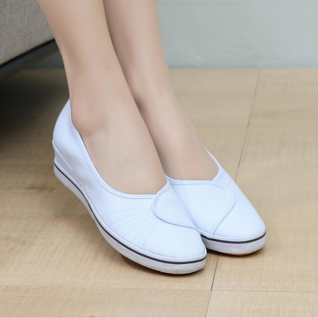 Customized nurse shoes, soft sole, breathable square mouth, small white shoes, beauty salons, hospitals are not tired of work, cloth shoes