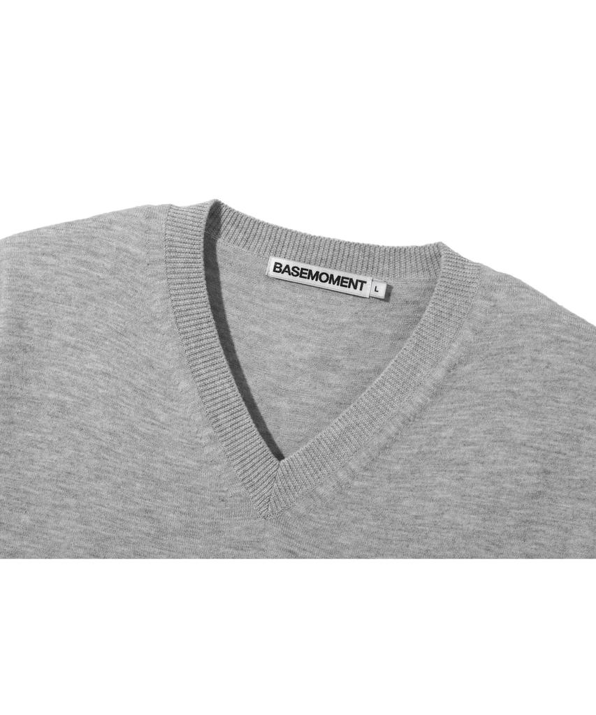 BASEMOMENT Side Slit V-Neck Half Knit Melange Gray