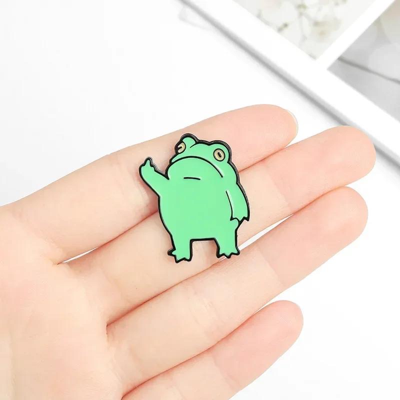Cute Funny Vertical Middle Finger Frog Enamel Brooch for Women Creative Cartoon Animal Pins Clothing Jewelry Accessories Gift