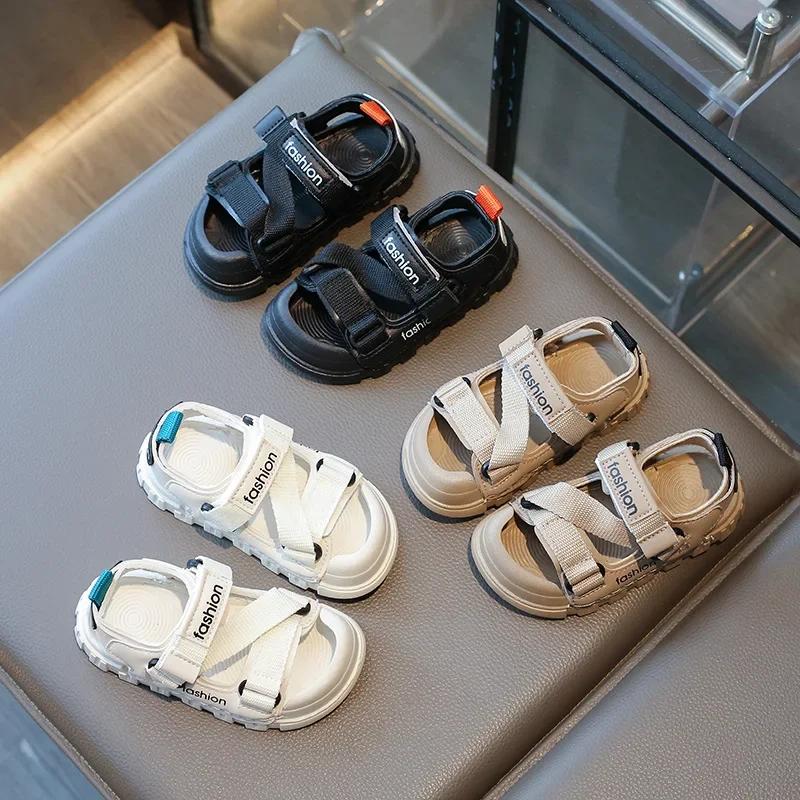Kids Fashion Sandals 2024 Summer New Boys' Toes Capped Flat Shoes Girls Handsome Versatile Beach Shoes Anti Slip Wear-resistant
