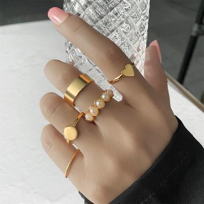 2024 Retro Temperament Butterfly Love Ring 5-piece Set Gentle Punk Ring Female Simple Fashion Ring Jewelry