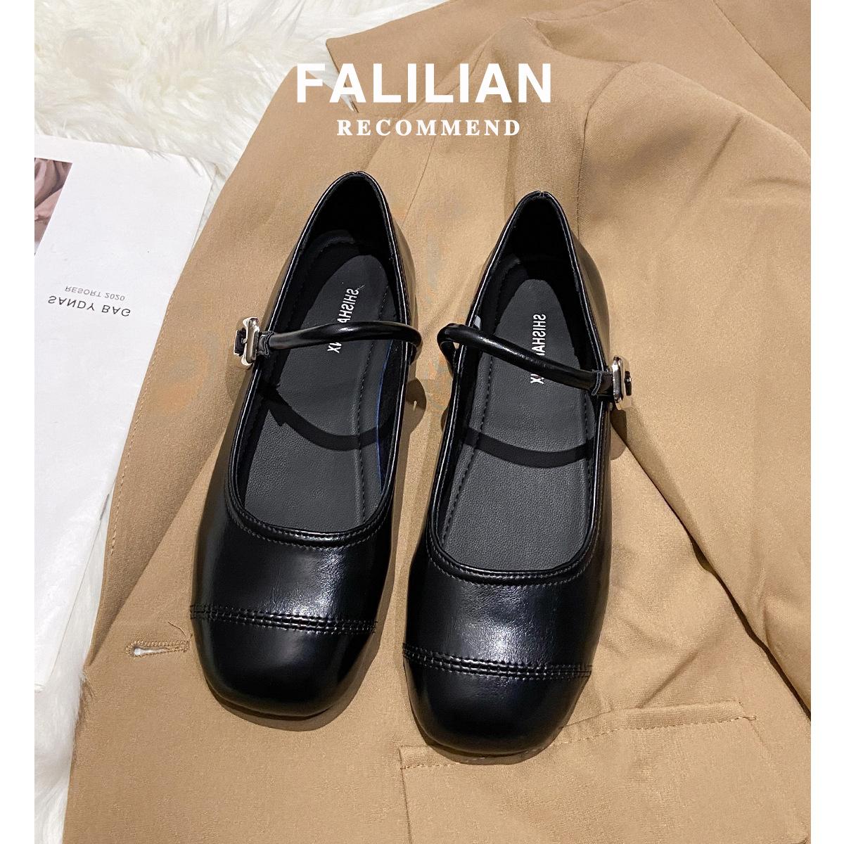 

French silver single shoes women s summer 2025 new with skirt, beautiful and not tired, low-heeled flat Mary Jane small leather shoes 35