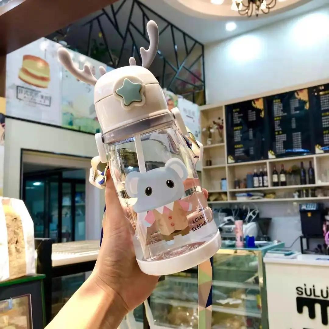 

5 шт. Детская бутылка для воды для детского сада, начальной школы, детская антикапельная бутылка для воды с соломинкой для девочек и школьников 600ml