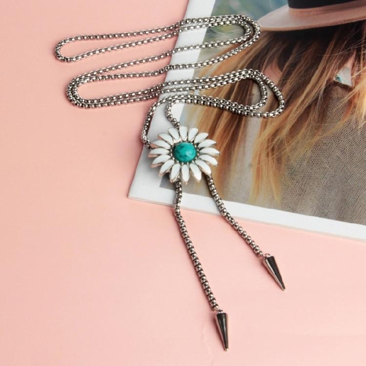 Bolo Tie Necklace for Teenage Girls Cool Chokers Daisy Jewelry Neck Chain