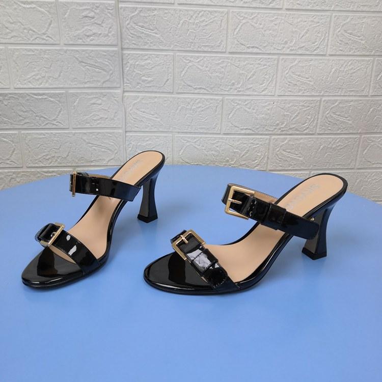 Fashion Shoes Square Heel Slippers Women Summer Slides Beige Heeled Sandals Fashion Block Black Luxury Soft Concise Patent Leather