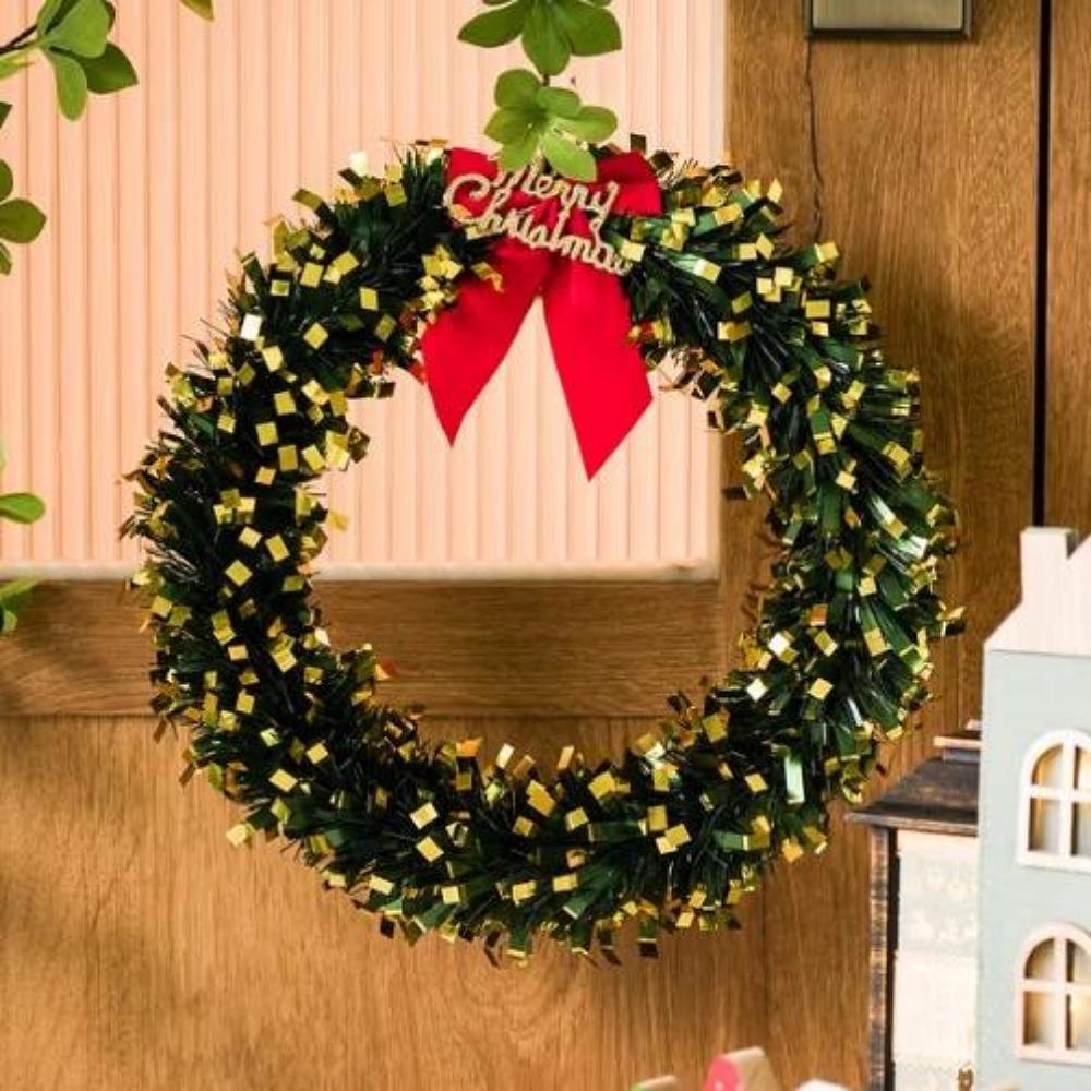 

Christmas at Home Round Wreath Gold