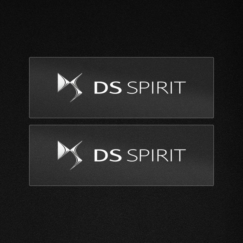 

Випадкові наклейки для салону автомобіля Наклейки на кермо автомобіля Стилізація емблеми Для Citroen C1 C2 C3 C4 C5 C6 C8 C4L DS3 DS4 DS5 LS DS6 Picasso 2pcs DS