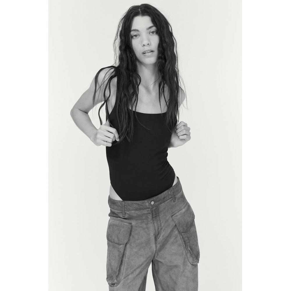 

Боди-стринги HM с низкой спинкой, черный