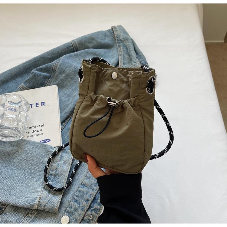 Casual Women Tote Bags Nylon Phone Bag Versatile Fashionable Crossbody Bag for Women Purse and Handbags