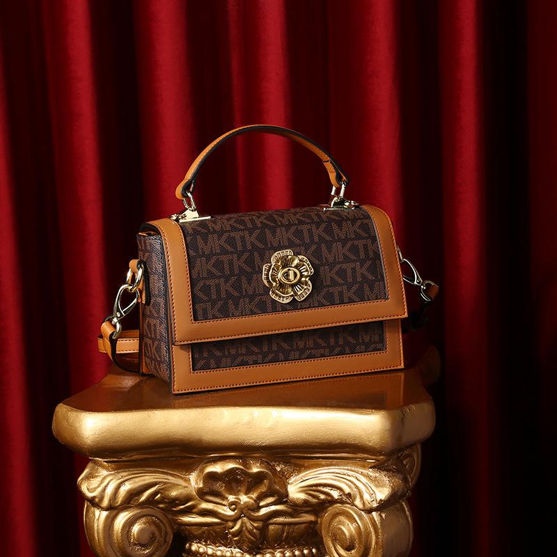 Новая женская сумка 2023, новая модная летняя универсальная сумка через плечо M