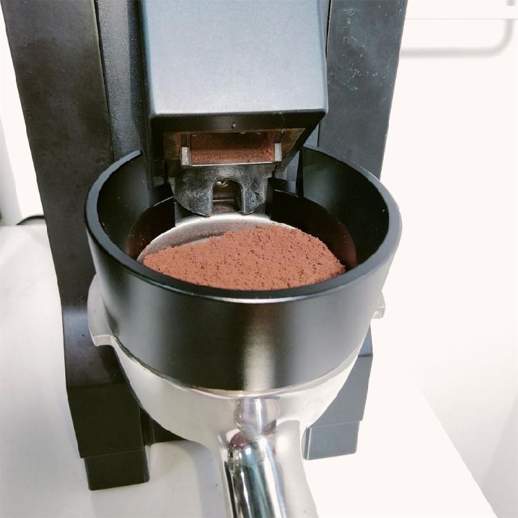 Universeller Dosiertrichter Kaffeezubehör Metallmaterial für Kaffeemaschinen