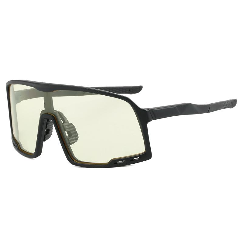 Outdoor Sports Glasses One-Piece Large Frame Sunglasses Latest Fashionable Cycling Sun Glasses Trendy and Colorful Eyeglass Uv400