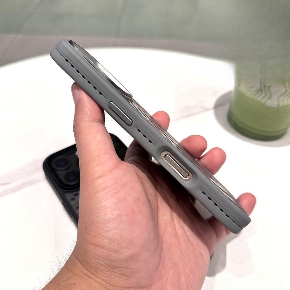 iPhone 17 Air Cellular Heat Dissipation Case with Apple 16Pro Max Lens Stand and Drop-Proof Protection