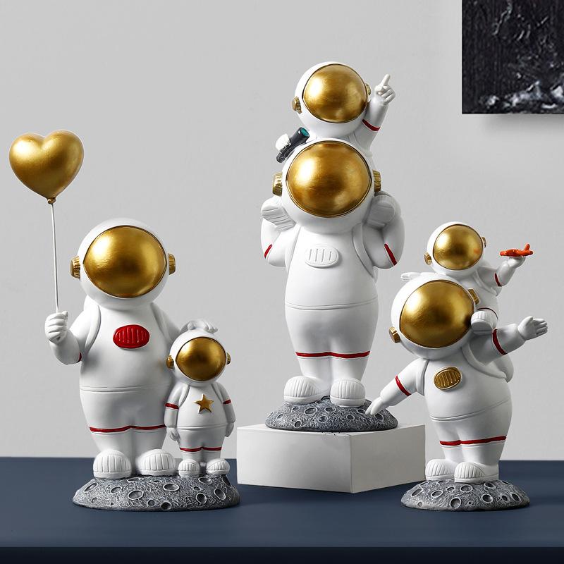 Family Astronaut Desktop Decoration Astronaut Series Office Nightstand Living Room Home Decoration Male Gift