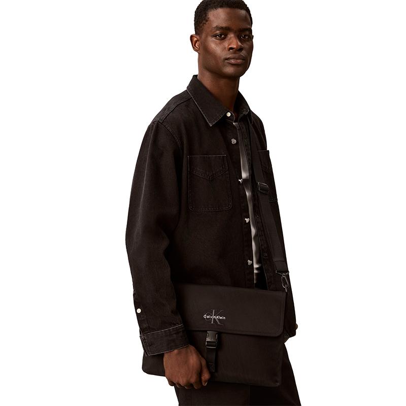 Calvin Klein Embroidered Letter Commuter Portable Flap Shoulder Messenger Fabric Crossbody Bag Men bags Space-Black 4D1222G-UB1