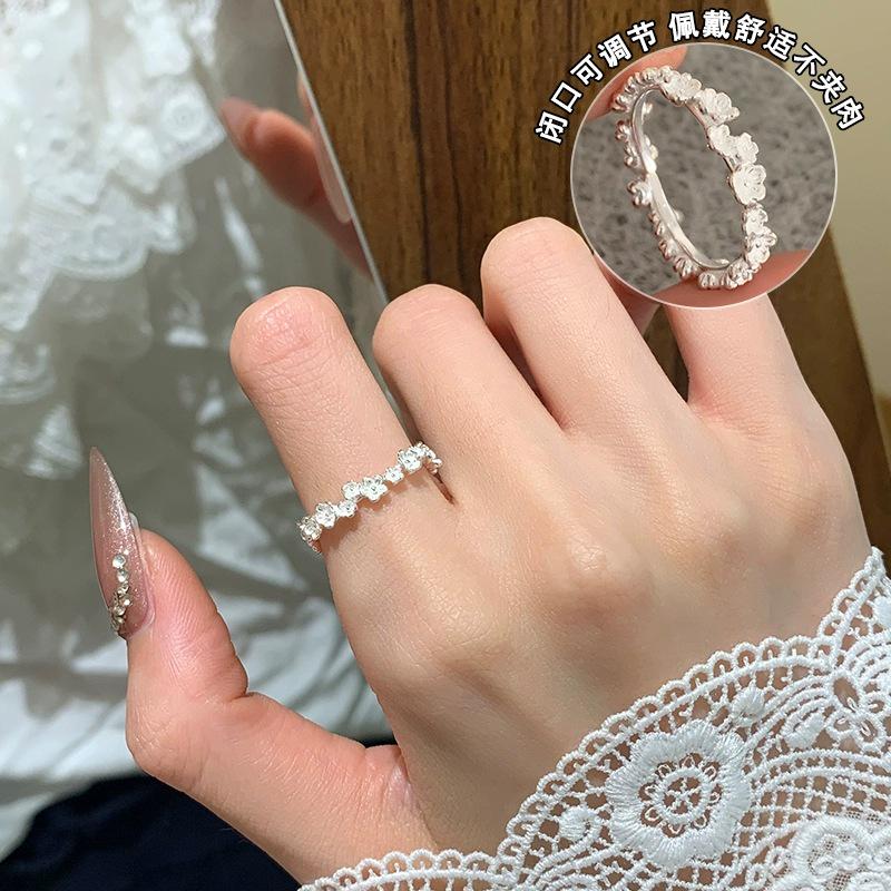 Korean Flower Ring: Fresh Cherry Blossom Design for Women - Ideal Spring/Summer Accessory