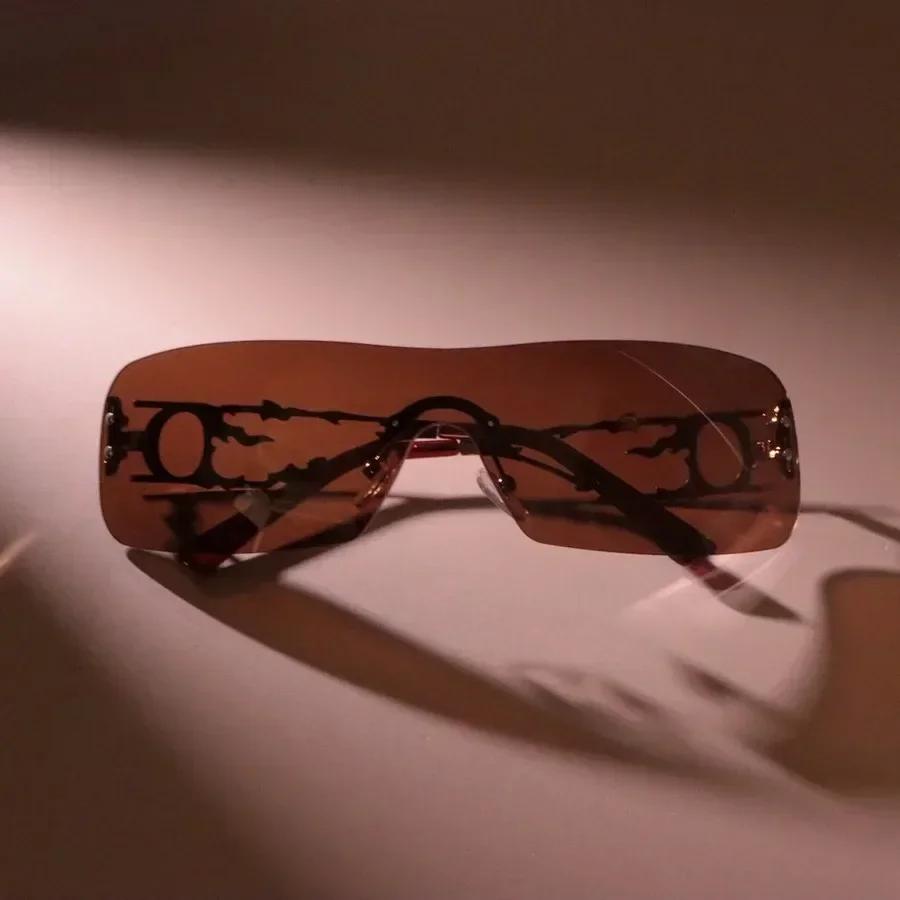 Großer Rahmen Klassische quadratische Sonnenbrille Damen Herren Marken-Designer Persönlichkeit Sonnenbrille Weiblich Männlich Farben Spiegel