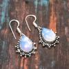Eleganter milchiger Opal-Edelstein, handgefertigter Ohrringschmuck aus 925er Sterlingsilber