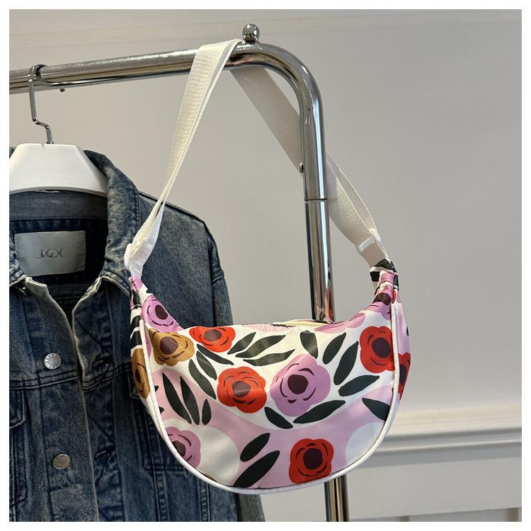 2025 Four Seasons Contrasting Stripes One Shoulder Underarm Bag Fashion Commuter Dumpling Bag Women's Ins Large Capacity Crossbody Bag