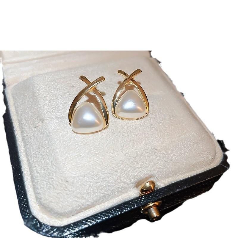 Geometric Alloy Stud Earrings For Women With Elegant Style For Daily Wear